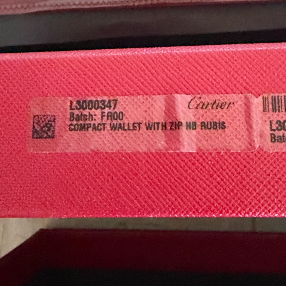 NEW CARTIER HAPPY BIRTHDAY L3000347 BI-FOLD WALLET - Picture 8 of 8